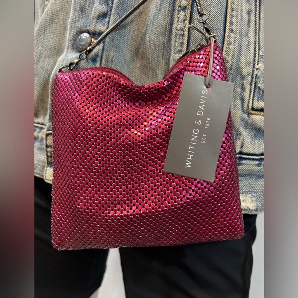 WHITING & DAVIS.NWT. Cross body metal mesh chain link mini purse. Fuchsia pink.